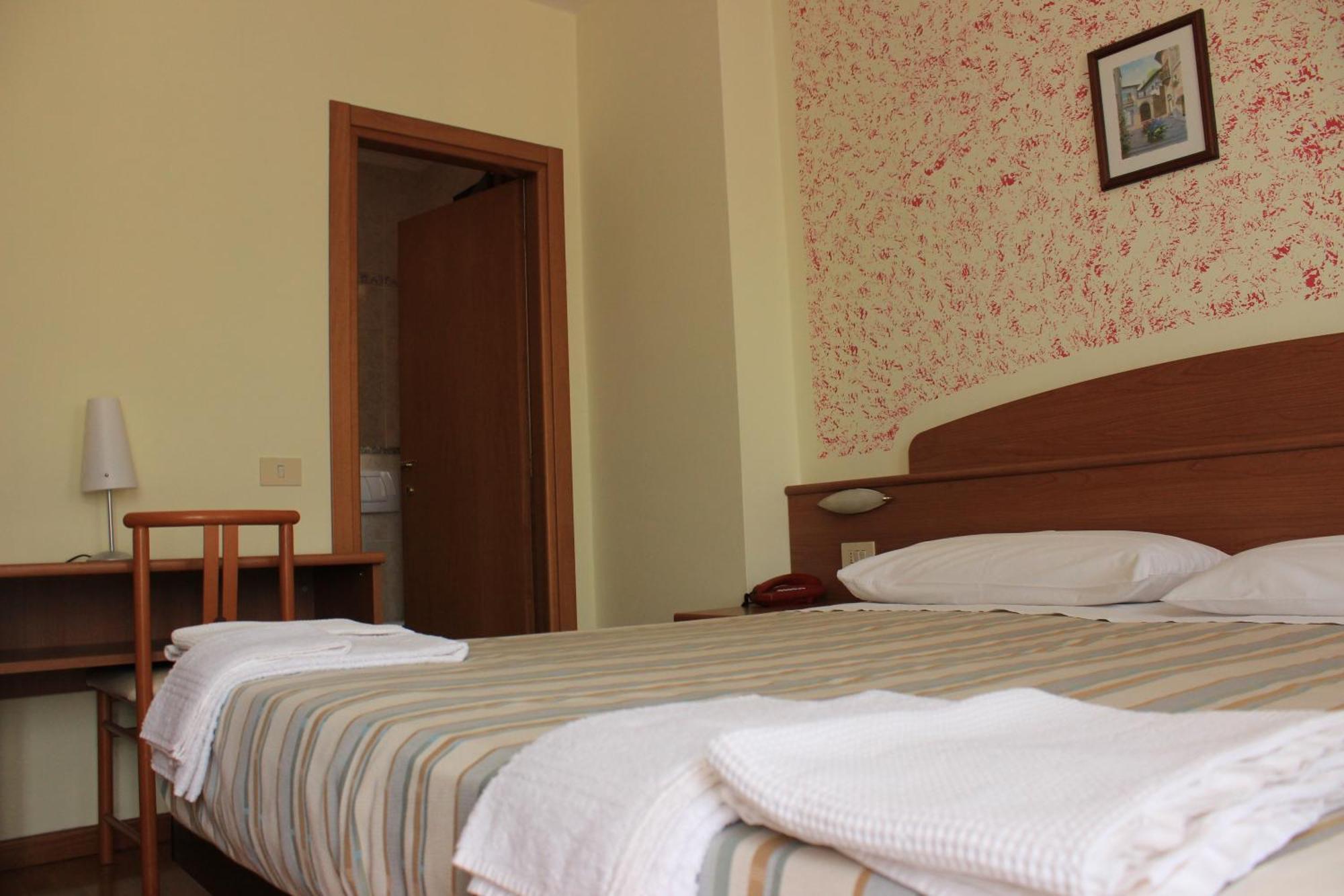Albergo Al Castello Recoaro Terme Room photo